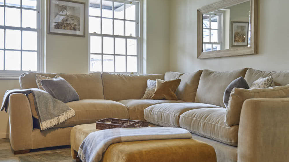 Corner Sofa vs Standard Sofa: Which Layout Suits Your Room?