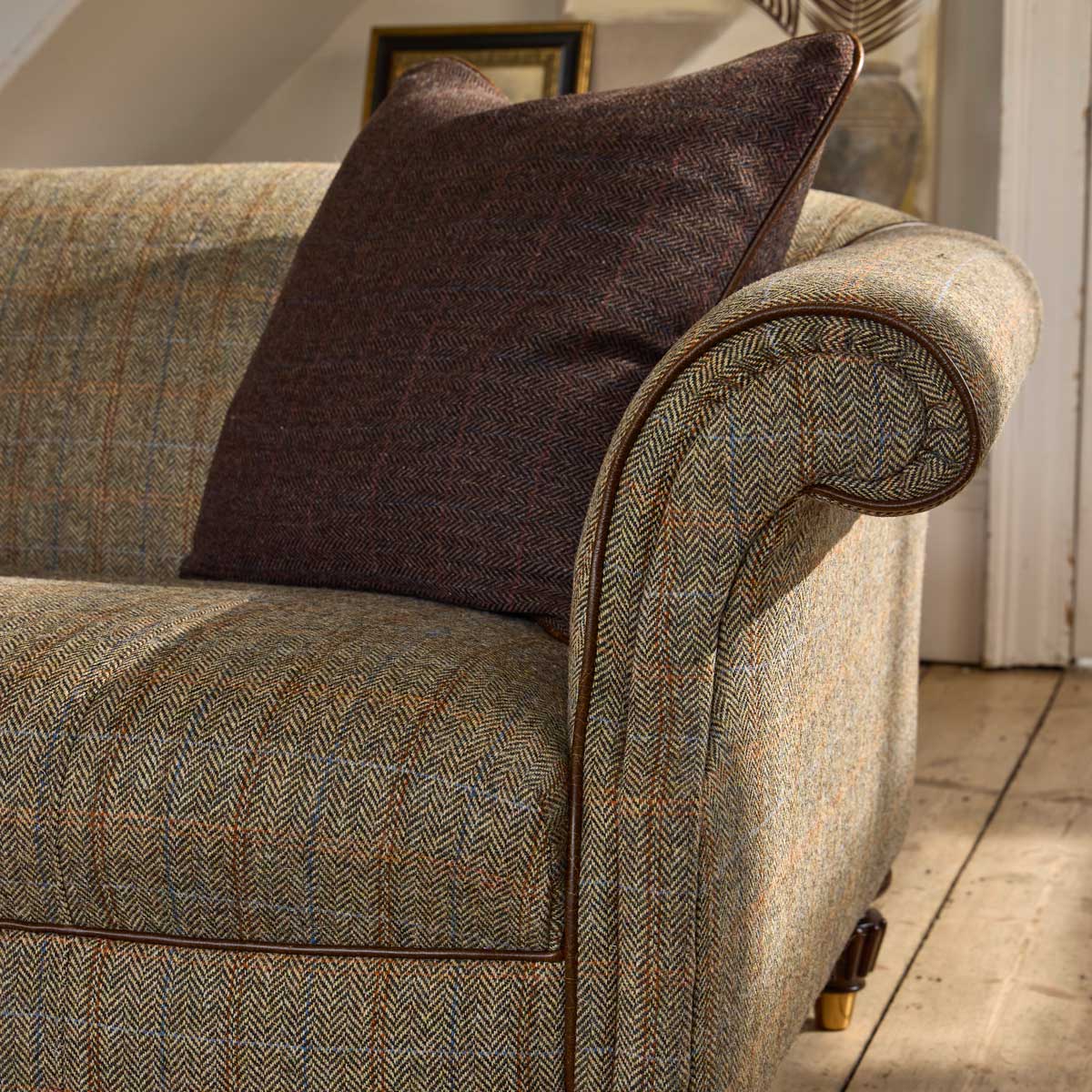 Bowmore Grand Sofa