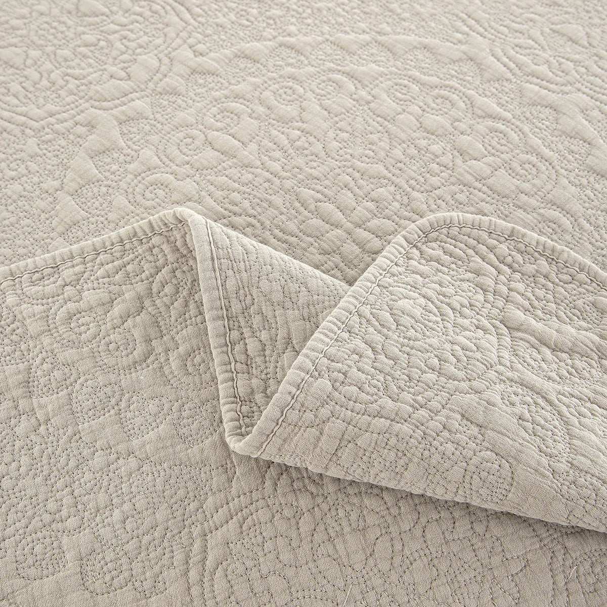 Stonewash Cotton Bedspread, Parchment Single 190 x 260 cm,One Size 250 x 260 cm - to fit Double or King Size bed,Superking 305 x 280 cm