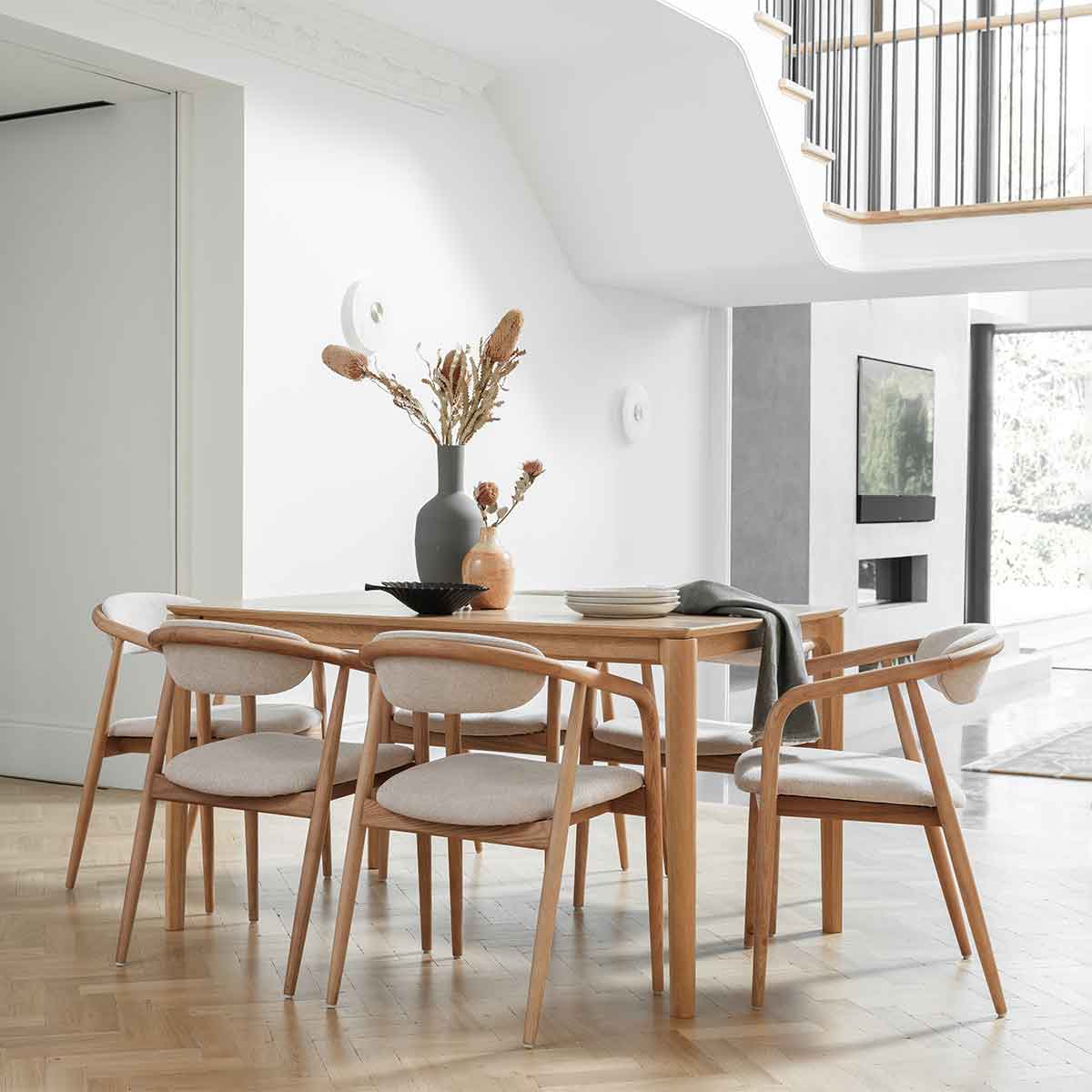 Winchester Oak 135-190cm Extending Dining Table