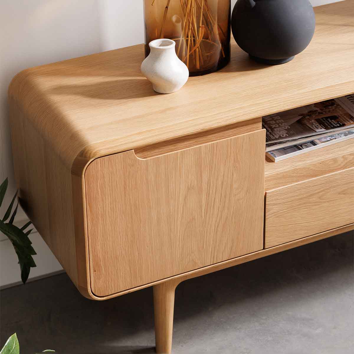Winchester Retro TV Unit
