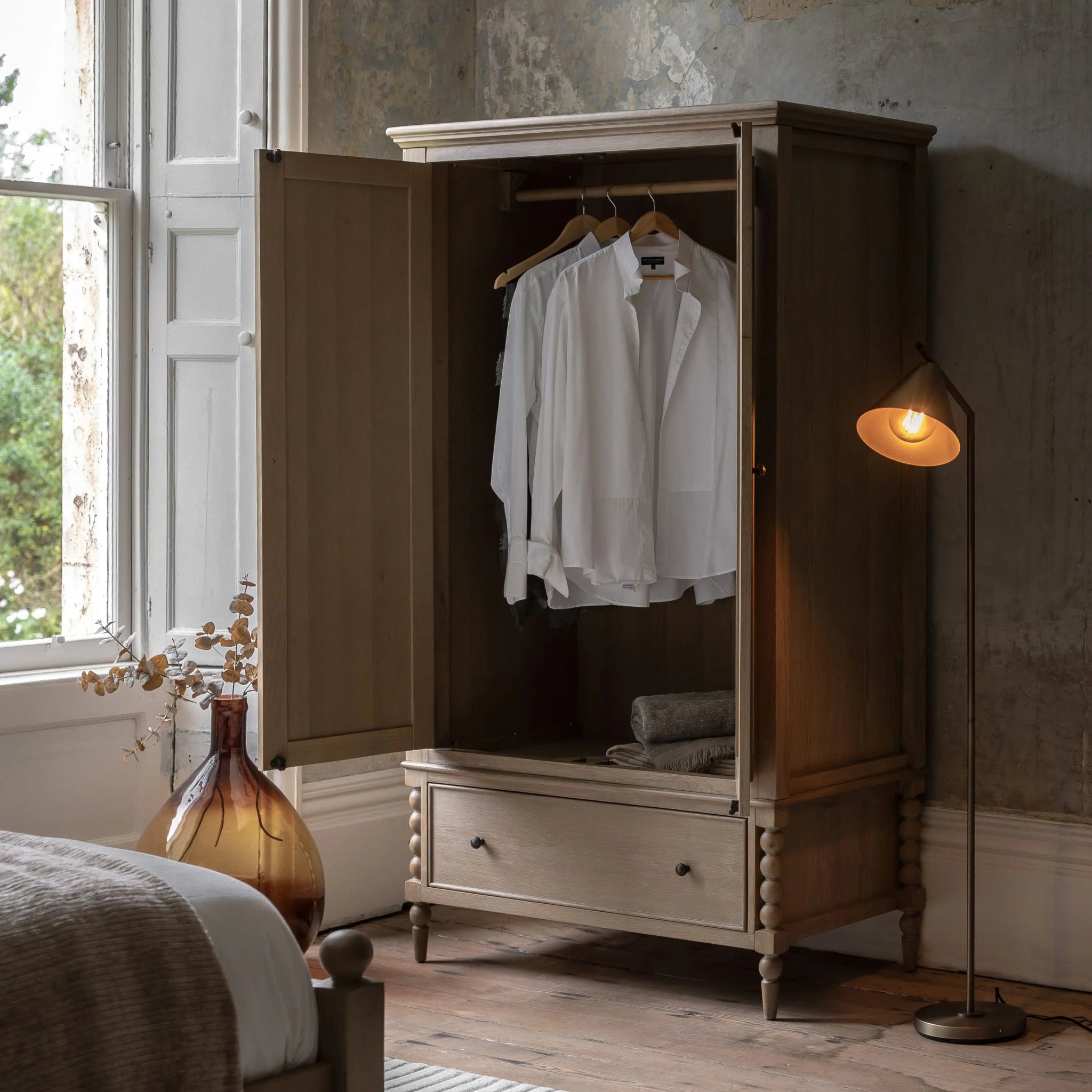 Bobbin 2 Door Wardrobe