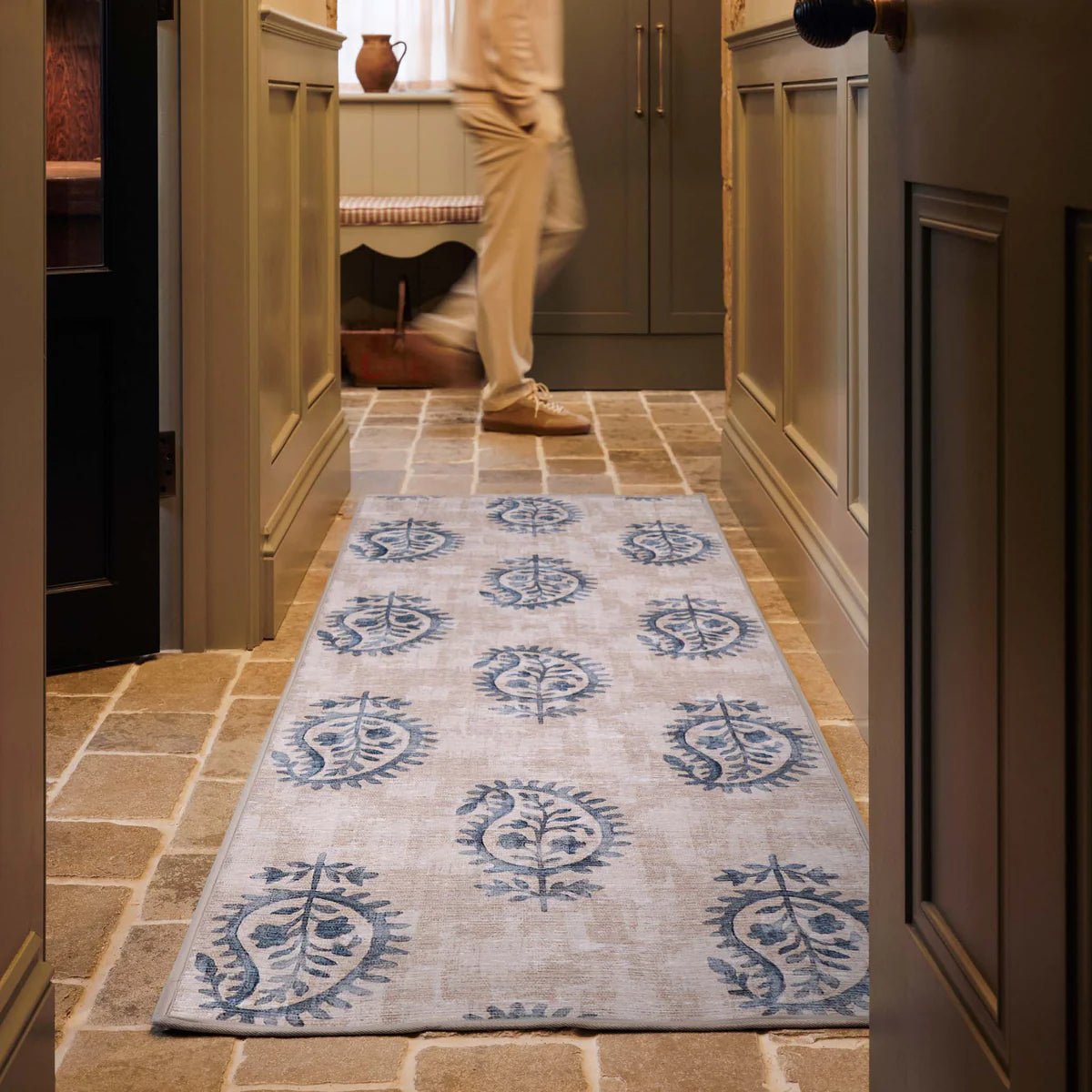 Hug Rug Eco-Washable Woodblock Paisley Blue 75 x 220cm,120 x 185cm,160 x 230cm,185 x 275cm