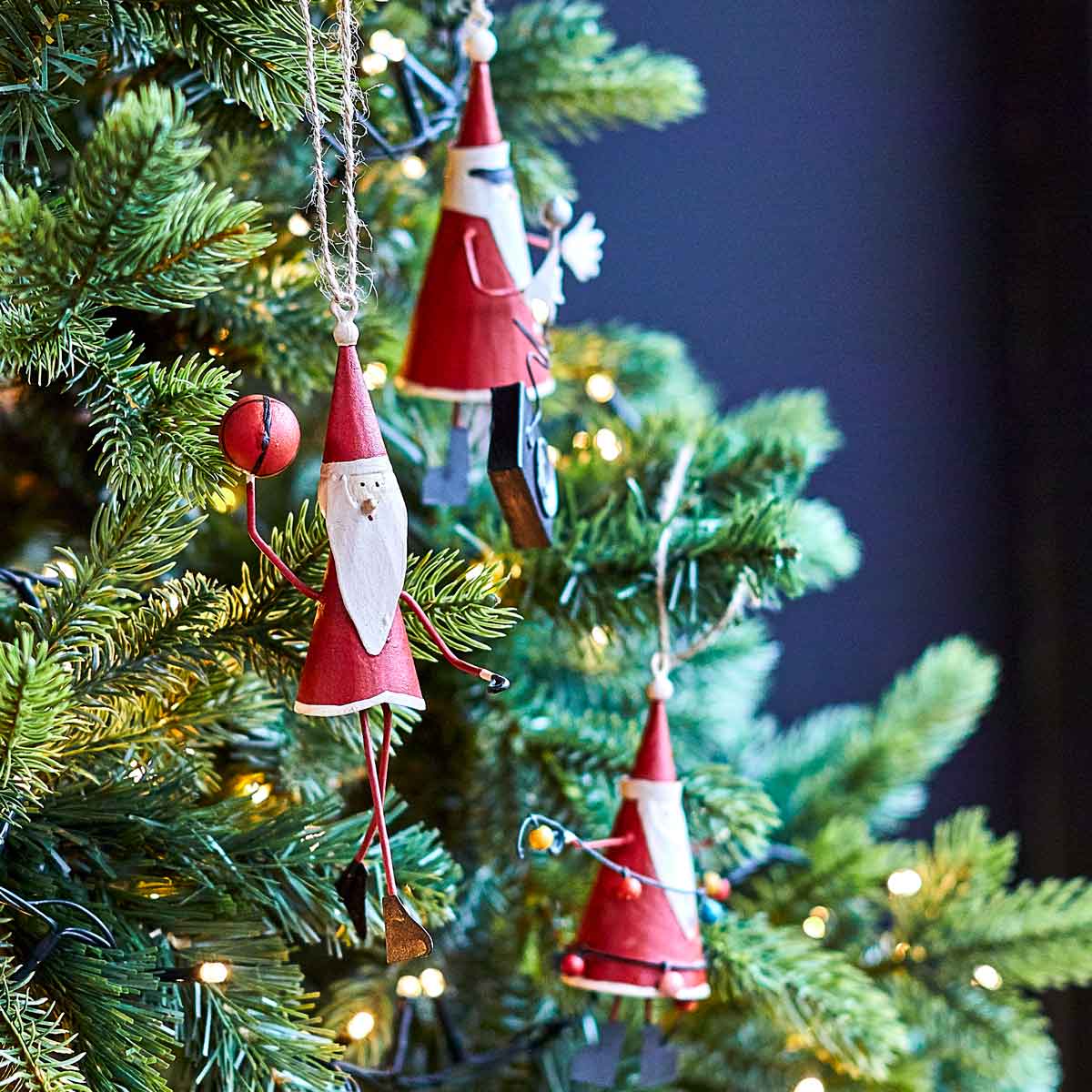 Slam Dunk Santa