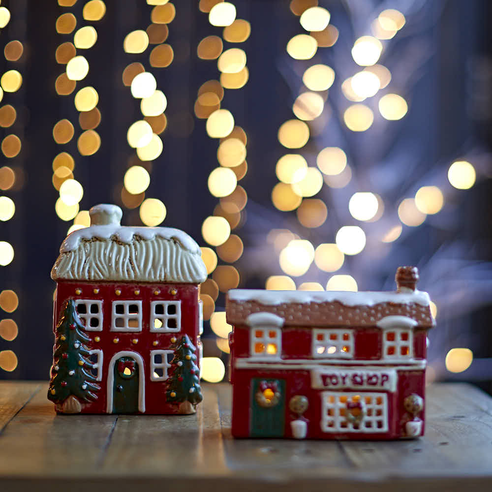Thatched Christmas Cottage Tea-Light Holder
